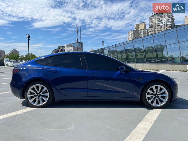 Седан Tesla Model 3 2018 в Києві