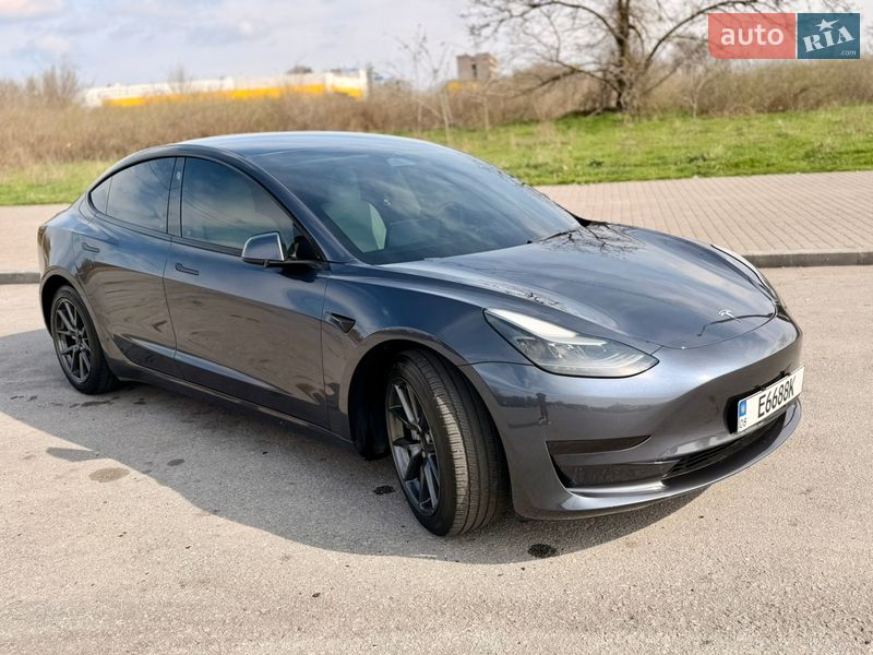 Седан Tesla Model 3 2022 в Запорожье