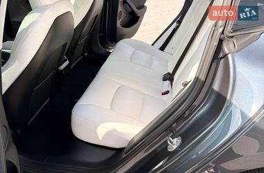 Седан Tesla Model 3 2022 в Запорожье