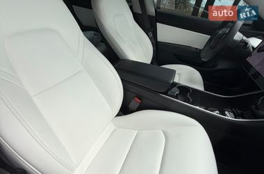 Седан Tesla Model 3 2019 в Чернигове