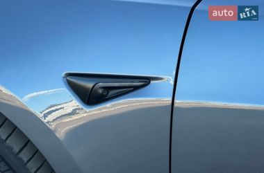 Седан Tesla Model 3 2020 в Рівному