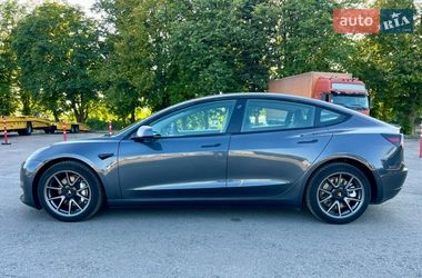 Седан Tesla Model 3 2020 в Рівному