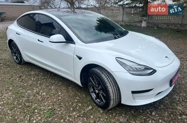 Седан Tesla Model 3 2020 в Збаражі