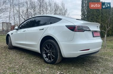 Седан Tesla Model 3 2020 в Збаражі