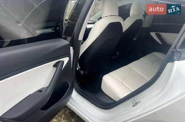 Седан Tesla Model 3 2020 в Збаражі