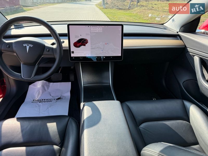 Седан Tesla Model 3 2020 в Коломиї