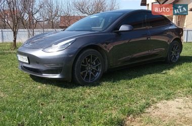 Седан Tesla Model 3 2020 в Ивано-Франковске