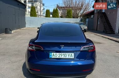 Седан Tesla Model 3 2023 в Тячеві