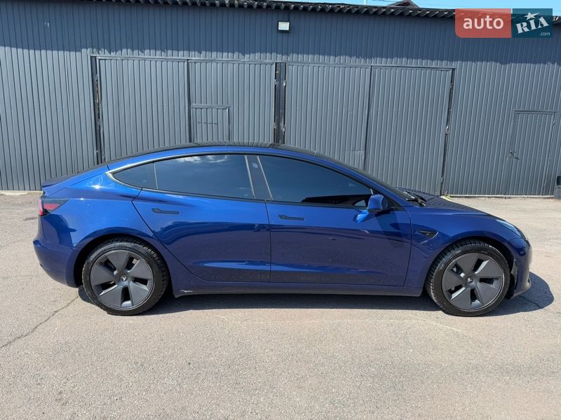 Седан Tesla Model 3 2023 в Тячеві