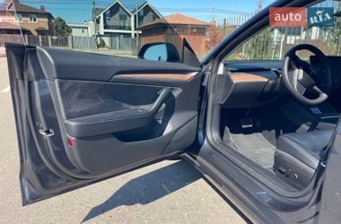 Седан Tesla Model 3 2022 в Киеве