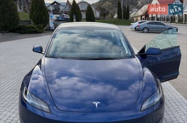 Седан Tesla Model 3 2024 в Львове