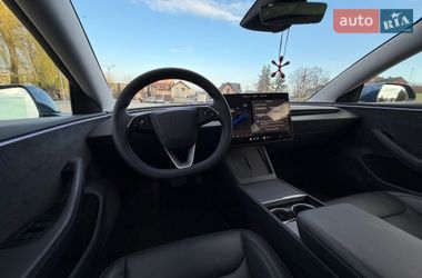 Седан Tesla Model 3 2024 в Львове