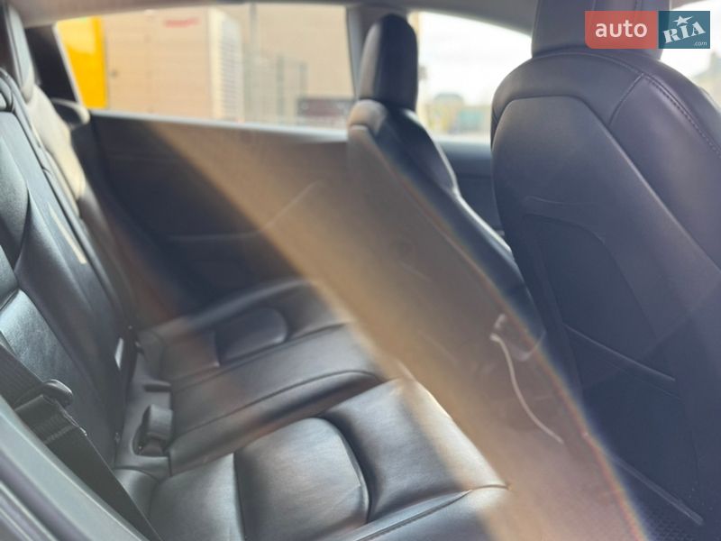 Седан Tesla Model 3 2022 в Одессе