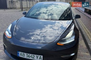 Седан Tesla Model 3 2018 в Виннице
