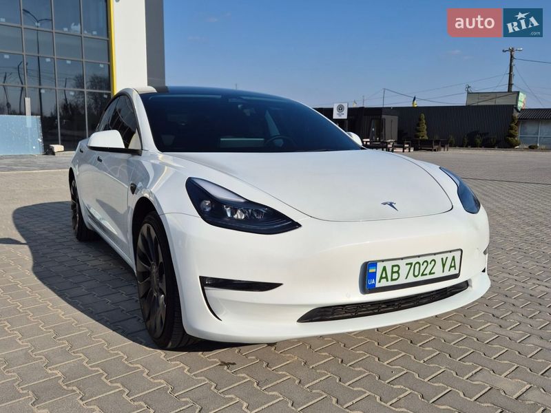 Tesla Model 3 2022