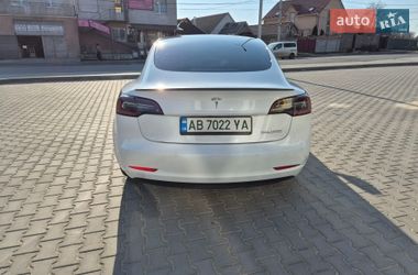 Седан Tesla Model 3 2022 в Виннице