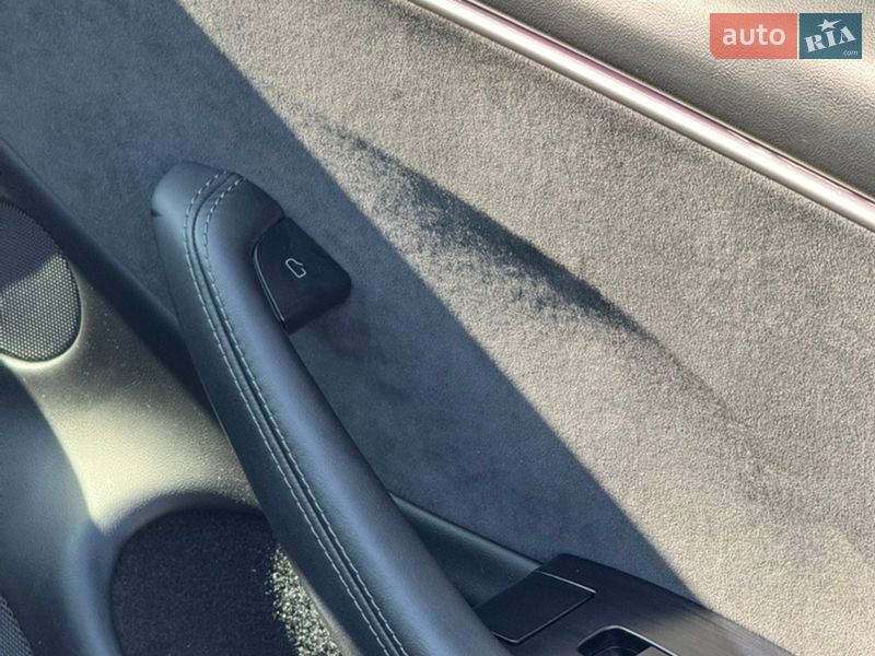 Седан Tesla Model 3 2024 в Ивано-Франковске