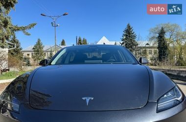 Седан Tesla Model 3 2024 в Ивано-Франковске
