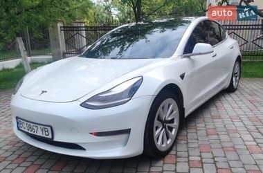 Седан Tesla Model 3 2018 в Львові