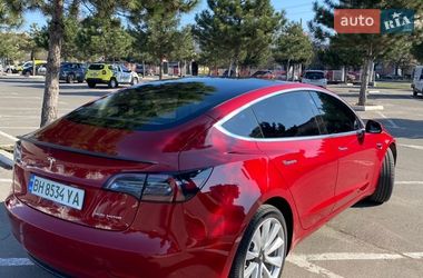 Седан Tesla Model 3 2018 в Одесі