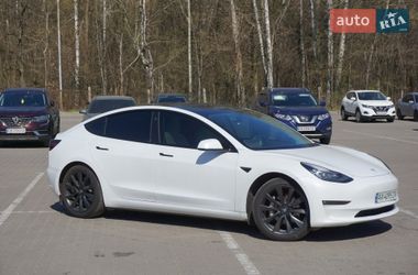 Седан Tesla Model 3 2019 в Киеве