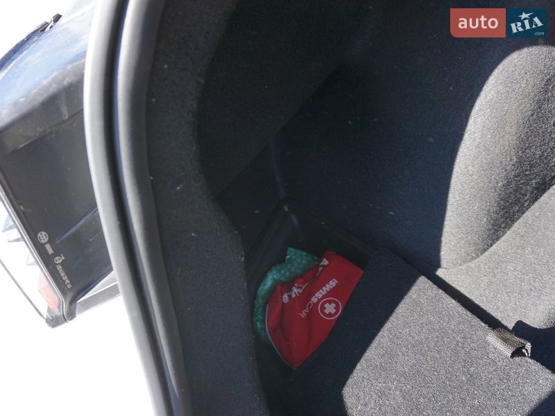 Седан Tesla Model 3 2019 в Киеве