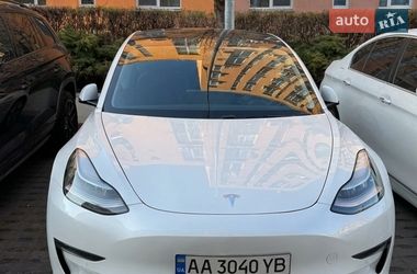 Седан Tesla Model 3 2020 в Киеве
