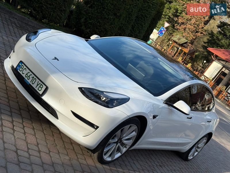 Седан Tesla Model 3 2020 в Дрогобыче