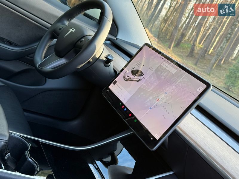 Седан Tesla Model 3 2020 в Дрогобыче