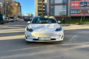 Седан Tesla Model 3 2021 в Тернополі