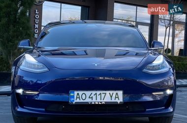 Седан Tesla Model 3 2019 в Ужгороде