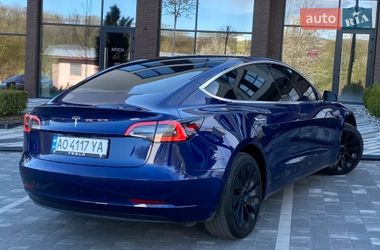 Седан Tesla Model 3 2019 в Ужгороде