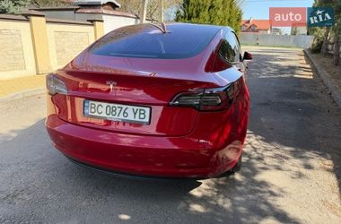 Седан Tesla Model 3 2018 в Львове