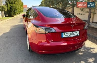 Седан Tesla Model 3 2018 в Львове