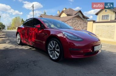 Седан Tesla Model 3 2018 в Львове