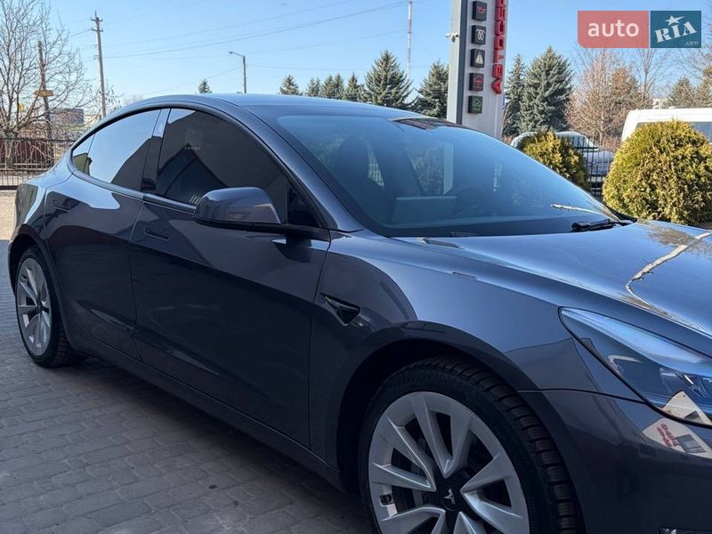 Tesla Model 3 2022