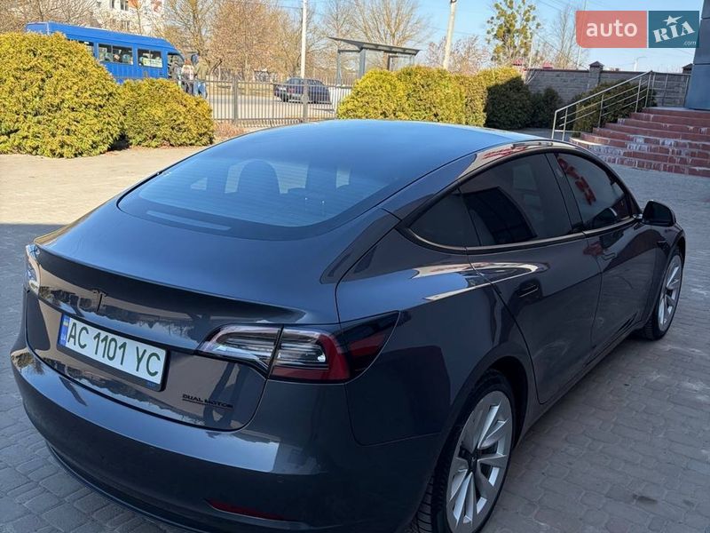 Седан Tesla Model 3 2022 в Луцьку
