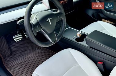 Седан Tesla Model 3 2022 в Киеве