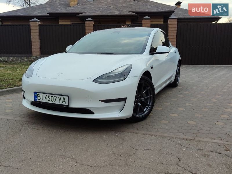 Седан Tesla Model 3 2023 в Полтаві фото Седан Tesla Model 3 2023 в Полтаві