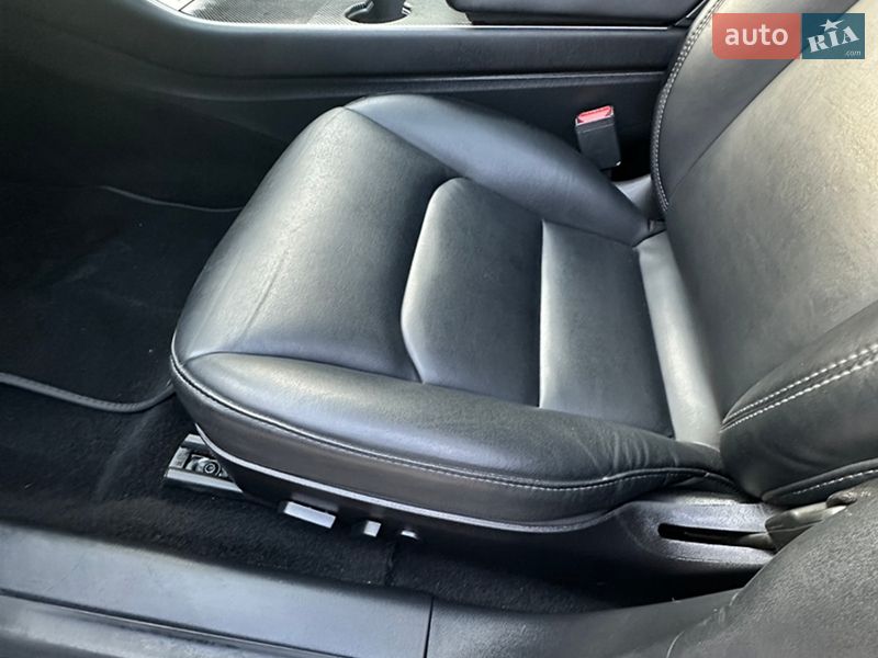 Седан Tesla Model 3 2019 в Одессе