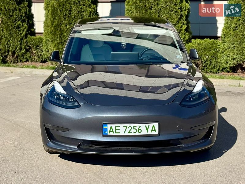 Седан Tesla Model 3 2023 в Дніпрі