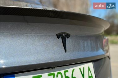 Седан Tesla Model 3 2023 в Дніпрі