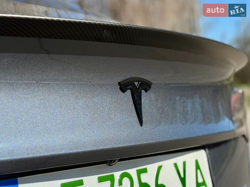 Седан Tesla Model 3 2023 в Дніпрі