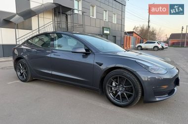 Седан Tesla Model 3 2023 в Киеве