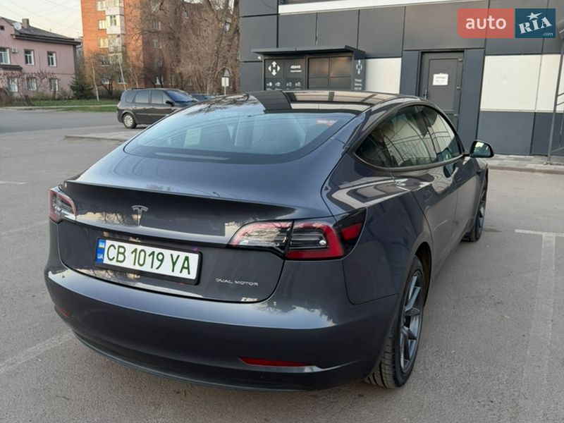 Седан Tesla Model 3 2023 в Киеве