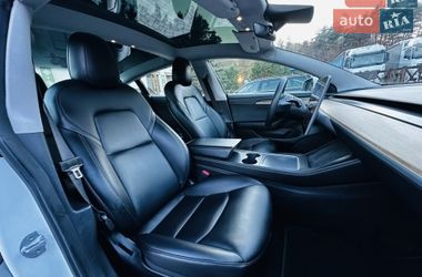 Седан Tesla Model 3 2021 в Виннице