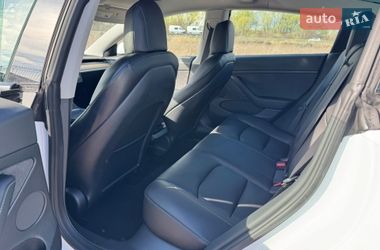 Седан Tesla Model 3 2022 в Рівному