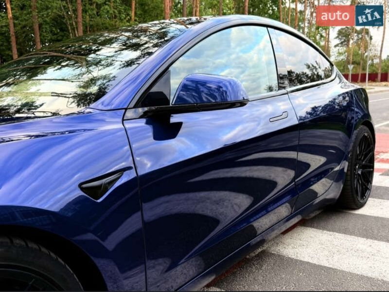 Седан Tesla Model 3 2019 в Житомирі