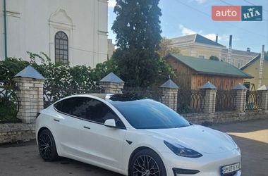 Седан Tesla Model 3 2023 в Глухове