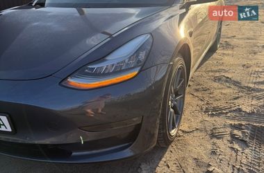 Седан Tesla Model 3 2020 в Киеве